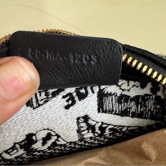 Christian Dior Canvas Embroidered Logo Bag w / tags - Picture 5 of 8